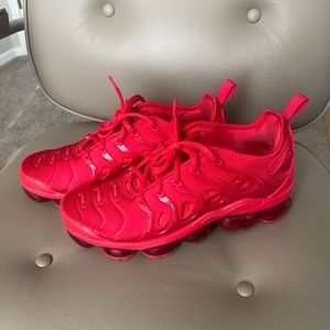 VaporMax “triple red” - size 8